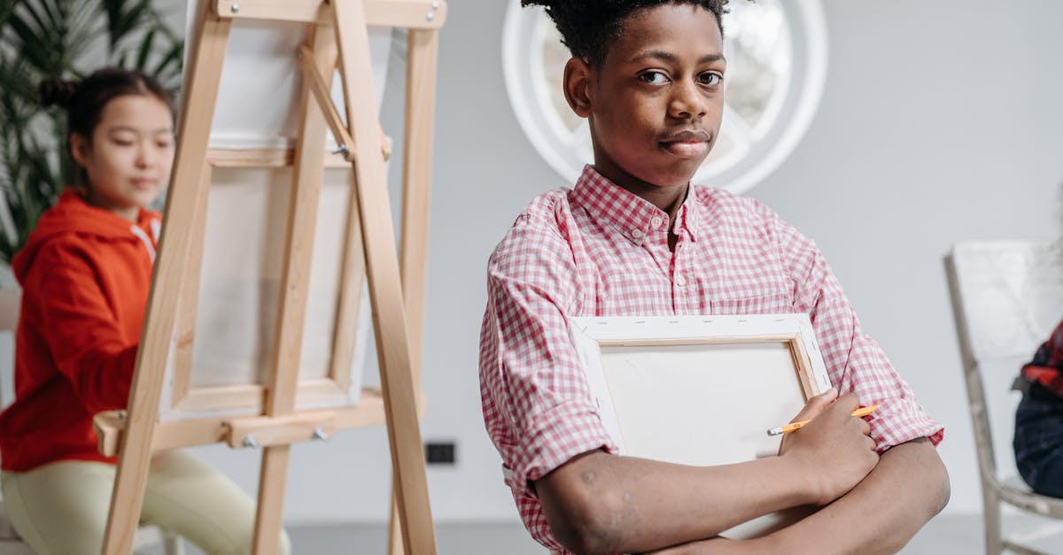 Community and Collaboration among Emerging Mixed Media Artists in Melbourne