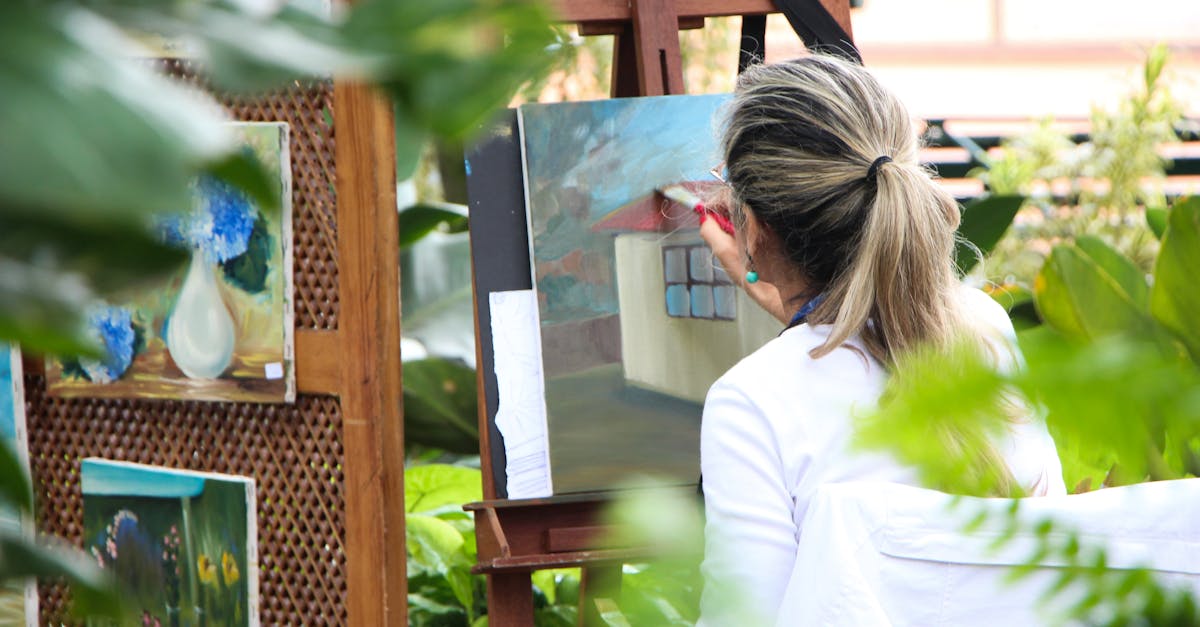 Visual Conversations: The Dynamic Styles of Melbourne's Emerging Portrait Artists